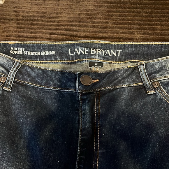 Lane Bryant Super Stretch Ripped Skinny Jeans Sz 22 - Picture 2 of 4